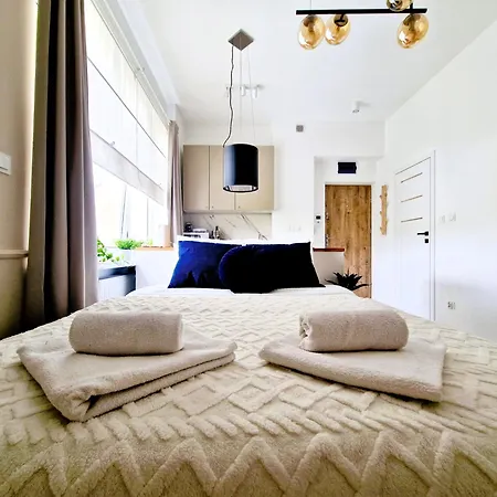 J&w Grojecka Glam Flat Warschau