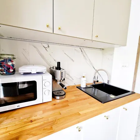 J&w Grojecka Glam Flat